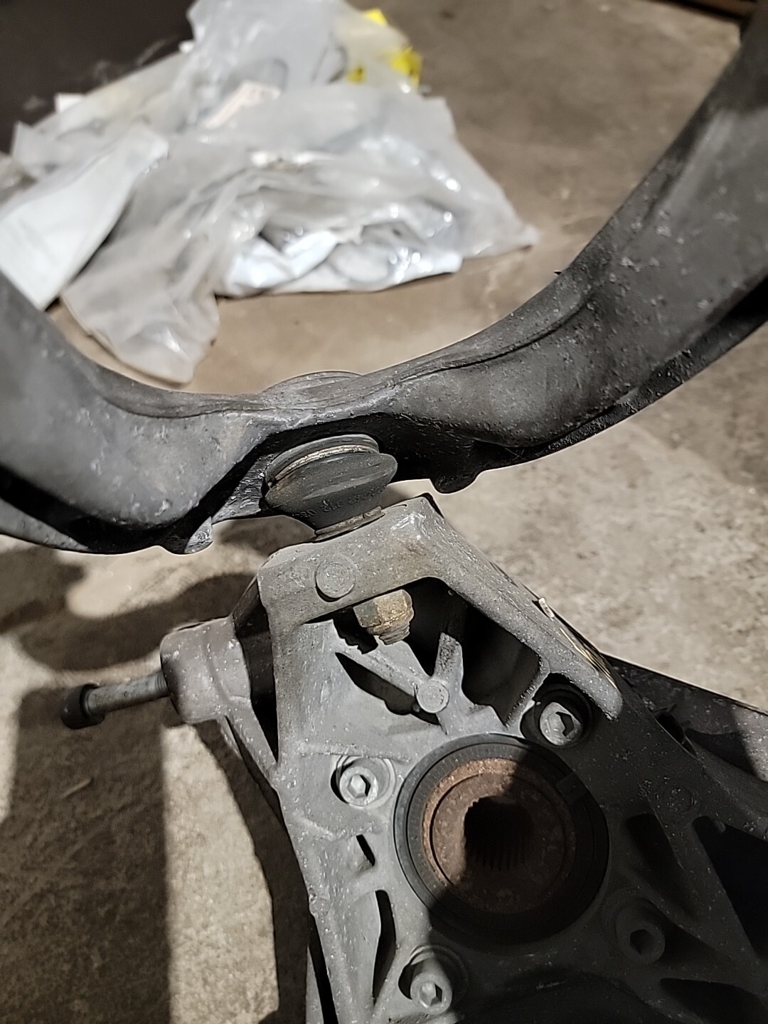 2011 Aston Martin Db9 Front Left Driver Spindle Knuckle Hub Control Arm Oem
