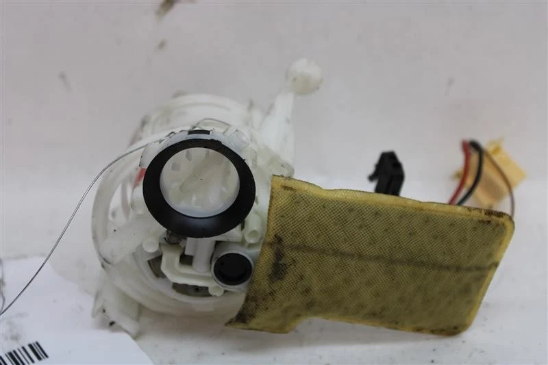 FUEL PUMP 740i 740il 750 HYBRID 750i 750il Active 7 Alpina B7 09-15 1122058 Foto 3 de 4