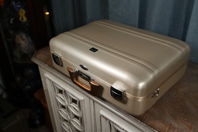 ZERO Halliburton Champagne Gold Aluminum Custom Case - USA - 18x13x6 (MINT)