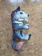 Fingerlings Untamed Dire Wolf by Wowee 2018 - Howling Blinking Head Turning