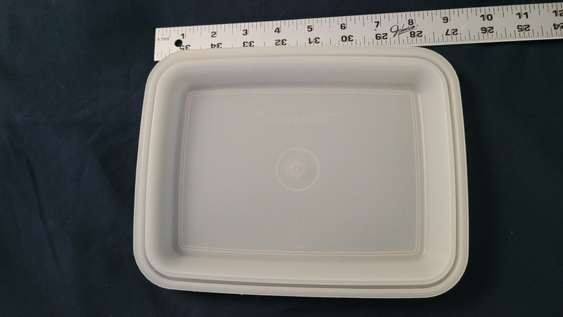 Tupperware Freeze‑N‑Save Ice Cream Keeper – Almond – #1254‑15 w/ #1255‑16 Seal