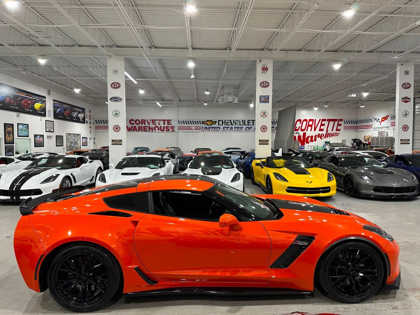 2019 [G26] Sebring Orange Tintcoat Chevrolet Corvette   | C7 Corvette Photo 7