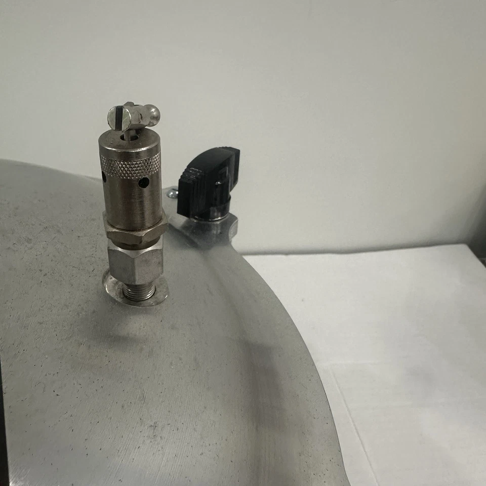 Esterilizador de vapor a presión portátil All American 15,5 cuartos 1915x hecho en EE. UU. Foto 4 de 4