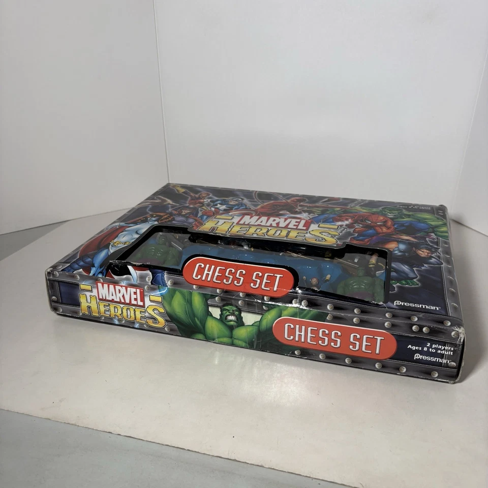 Marvel Heroes Vintage 2003 Chess Set Pressman Complete Themed Figures Board Box - Image 2 of 4