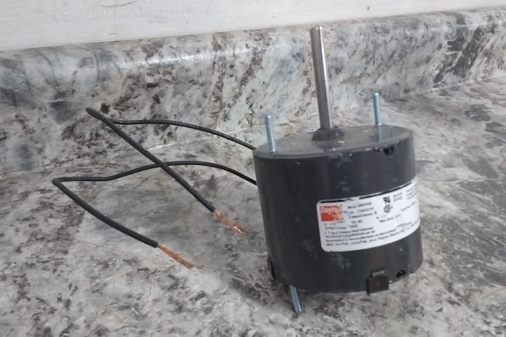 Dayton 71633701M 1/40 HP 1550 RPM 115VAC HVAC Motor (CW)