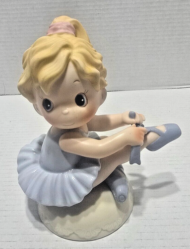 Klassische Schatz Porzellan Figur Edles kleines Mädchen Ballerina bekleidet/blau - Bild 2 von 7