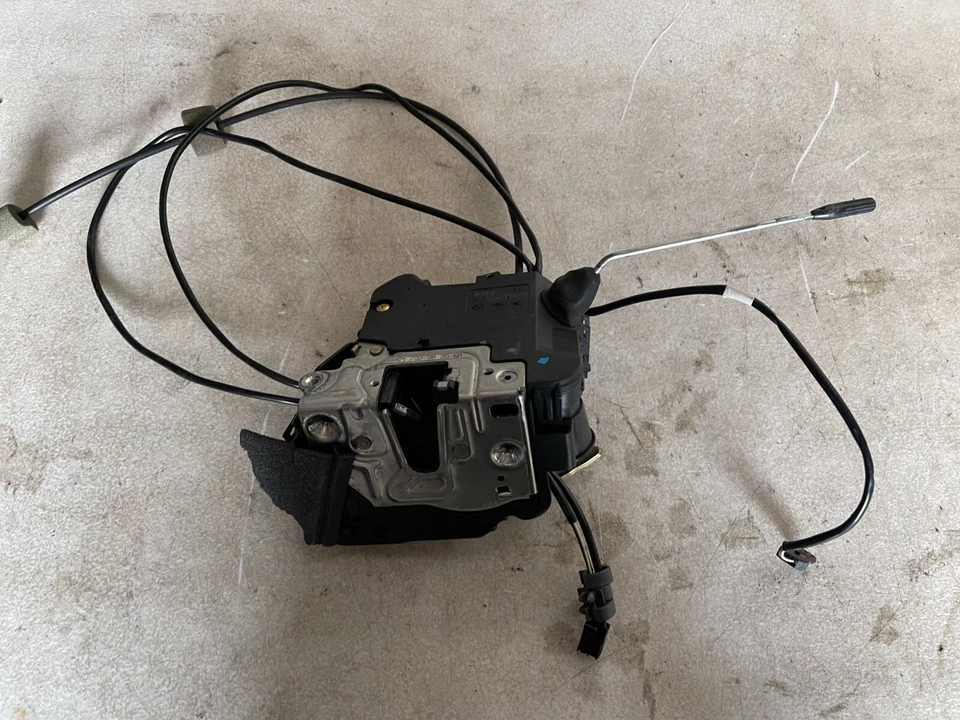 ОРИГИНАЛЬНЫЙ ПРИВОД ЗАМКА ЗАЩЕЛКИ ПЕРЕДНЕЙ ПРАВОЙ ДВЕРИ MERCEDES-BENZ SLK280 SLK350 SLK 05-11 - Изображение 3 из 4