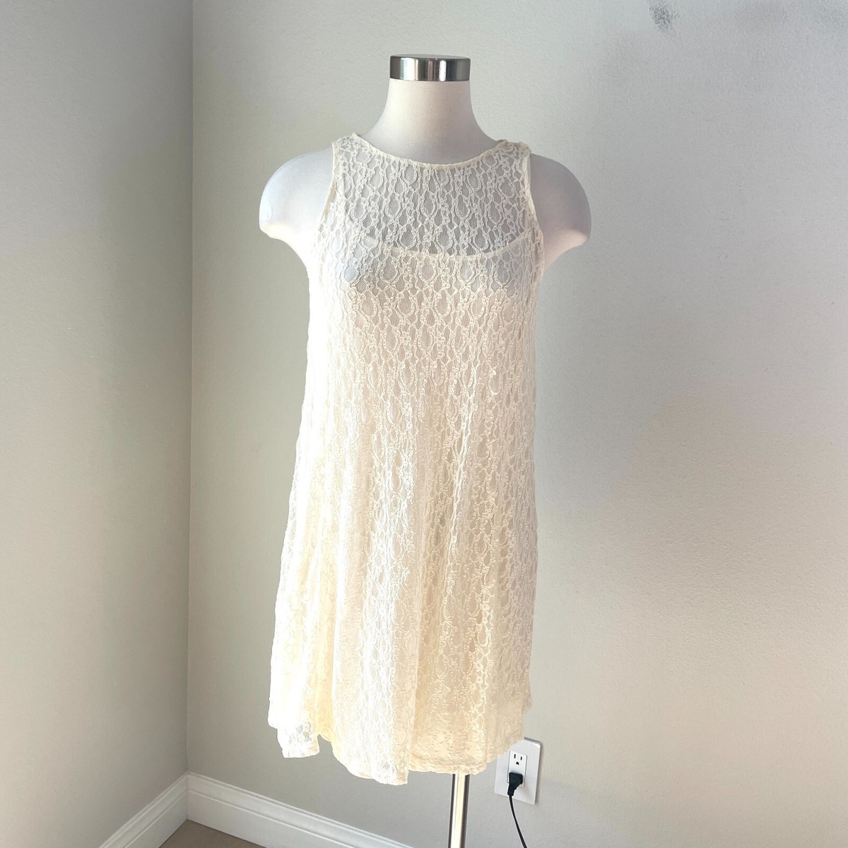 NEW Abercrombie & Fitch Womens Small Ivory Lace Overlay Dress Sleeveless  Mini