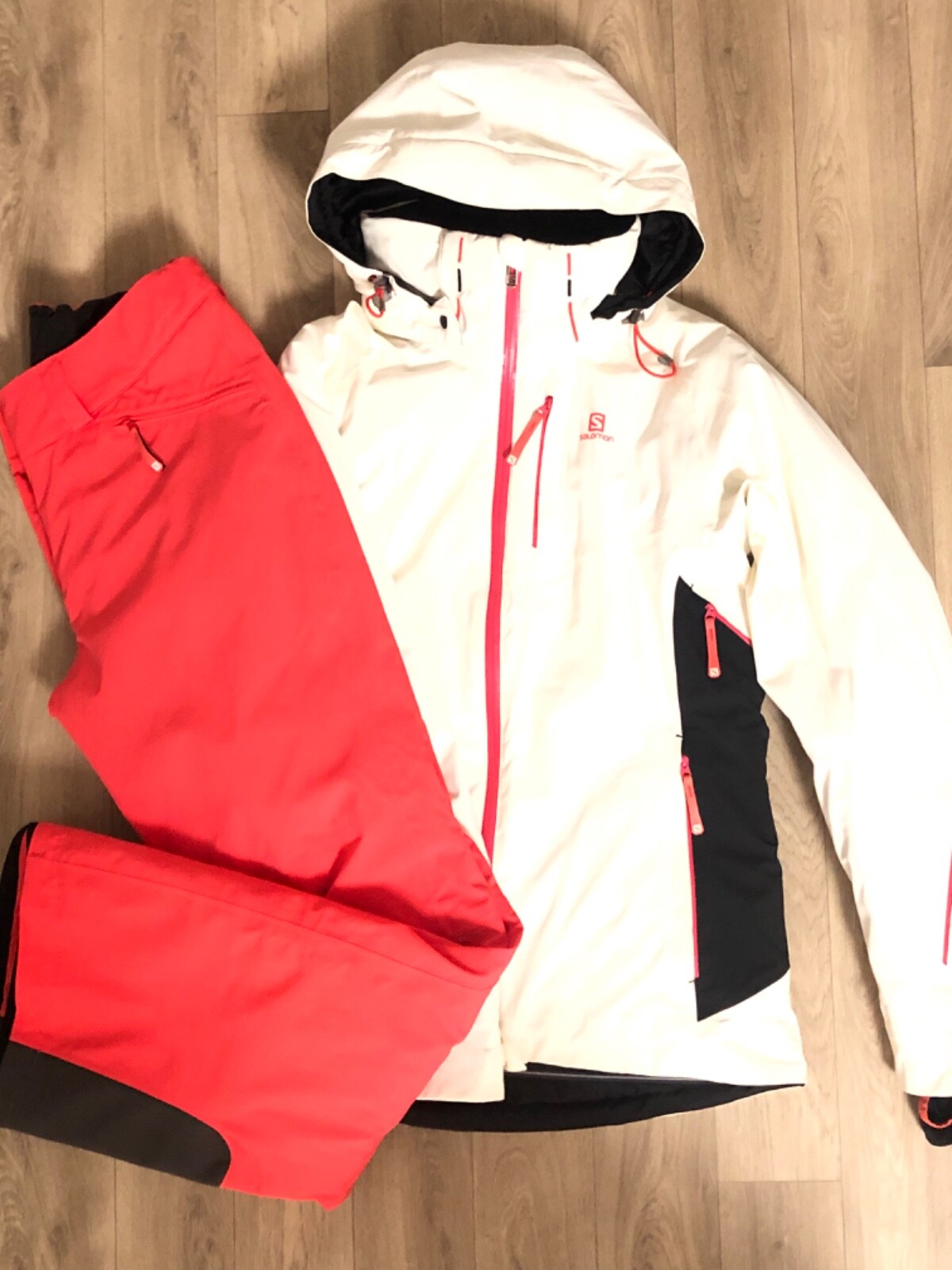 SALOMON Veste de ski isolante à capuche et Pantalon de ski pour femme Taille M