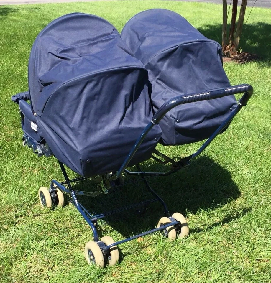 DOBLE~Doble~BEBÉ/NIÑO PEQUEÑO/BEBÉ~INGLESINA~COCHECITO DE COCHE AZUL MARINO~ MUY BUEN ESTADO Foto 4 de 4