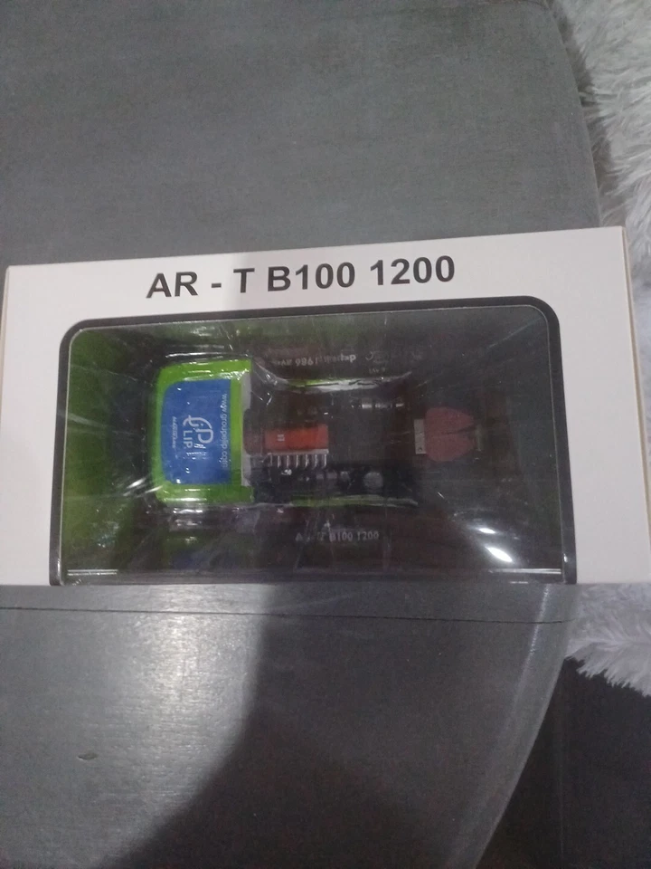 Miniature camion Tracteur Renault Team ARAVI RACING 1/43 ELIGOR REF 117335 NEUF - Photo 2/4