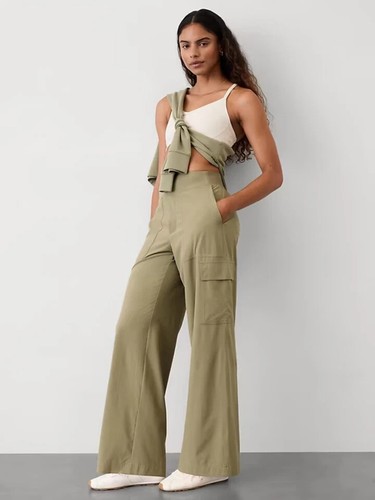 Athleta 4T (ST S TALL) Brooklyn Heights High Rise Cargo Wide Pant, Olive Branch - Bild 1 von 7