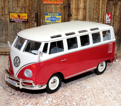 VW t1 Samba Bus Flower Power