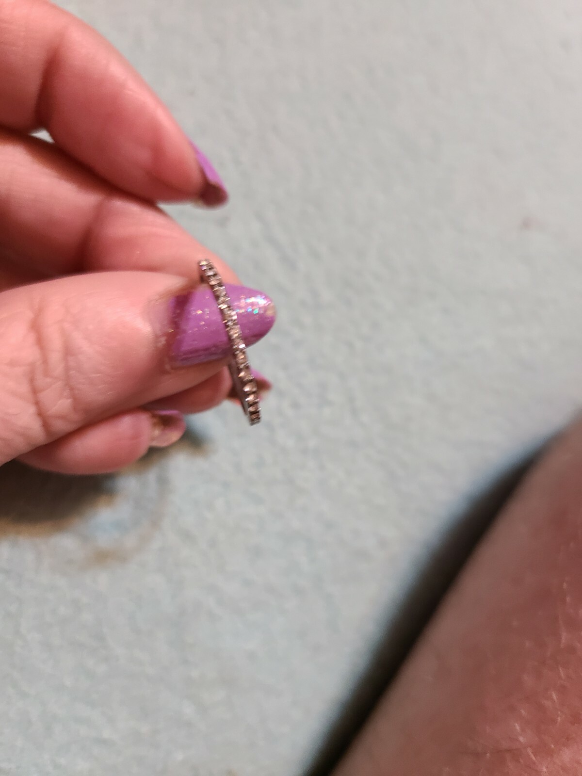 NICE Vintage Thin Stacking Ring w/Tiny Rhinestone… - image 2