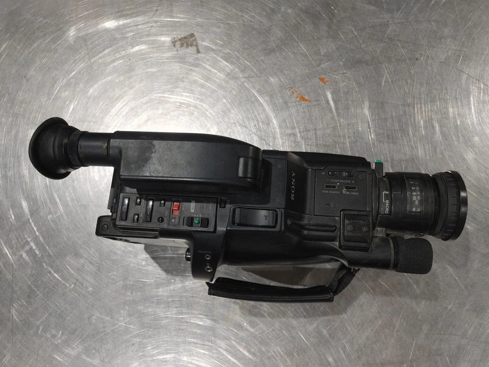 Sony Handycam Video 8 CCD-F35 Video Camera Recorder System Black Power Tested - Image 3 of 4