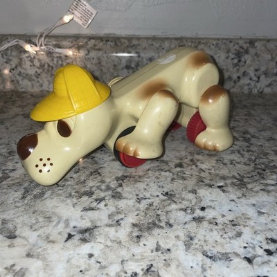 Vintage 1970s Hasbro Digger The Hound Dog Sleuth Detective Pull String Toy