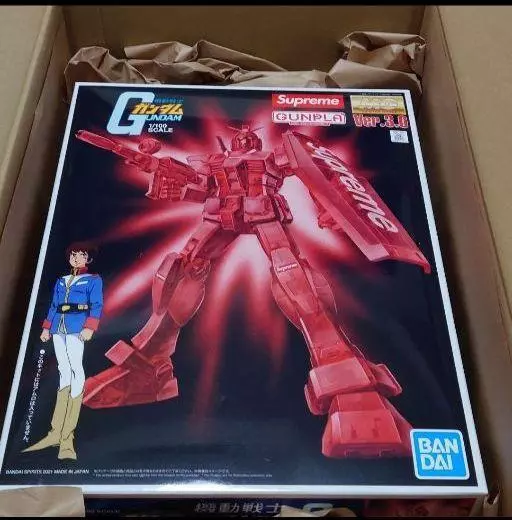 Supreme MG 1/100 RX-78-2 GUNDAM Ver. 3.0 Action Figure Red BANDAI NEW