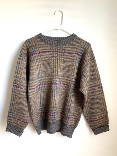Vintage 1980’s Roots Scotland 100% Wool Brown Plaid Cozy Organic Sweater - Picture 2 of 10