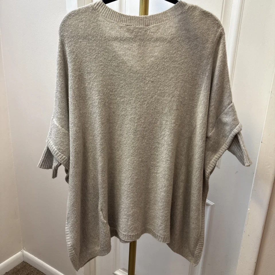 Simply Vera Vera Wang Womens Gray Oversized V-Neck Sweater Poncho Size S/M - Image 3 of 4