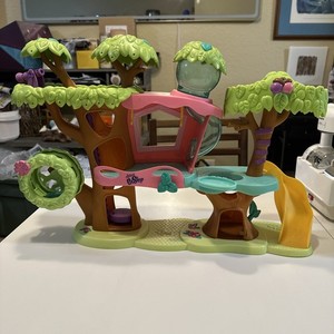 LITTLEST PETSHOP HASBRO 2010 Maison arbre Magic motion