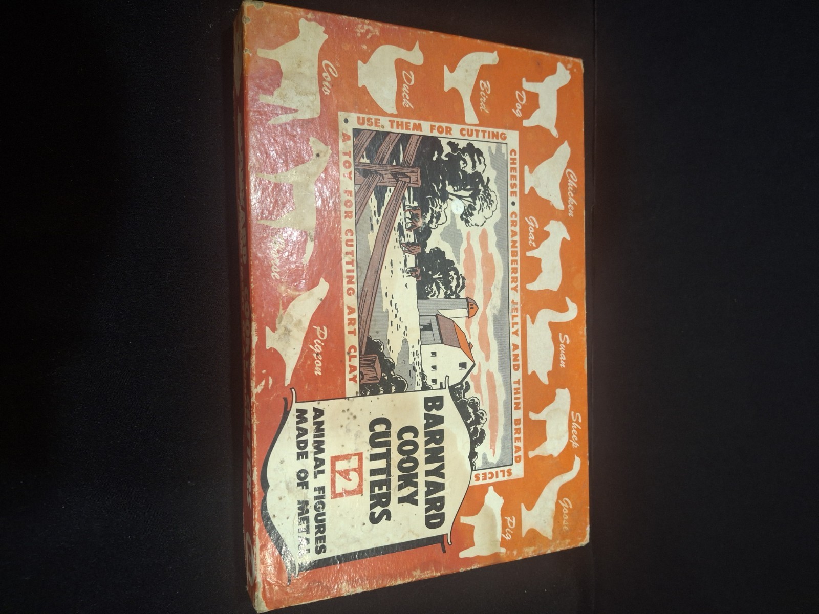 Vintage Barnyard Cooky Cutters 12 Animal Figures Made of Metal with Original Box