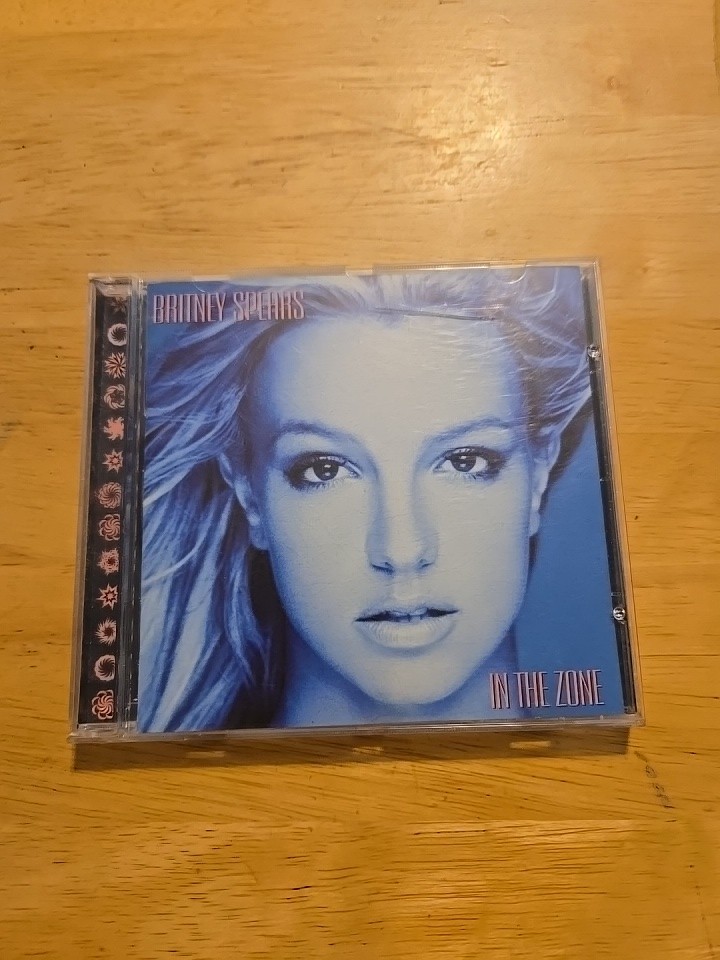 洋楽 ILL-MO In The Zone Magazine CD in The Zone by Britney Spears *no Case Disc Only* for sale online