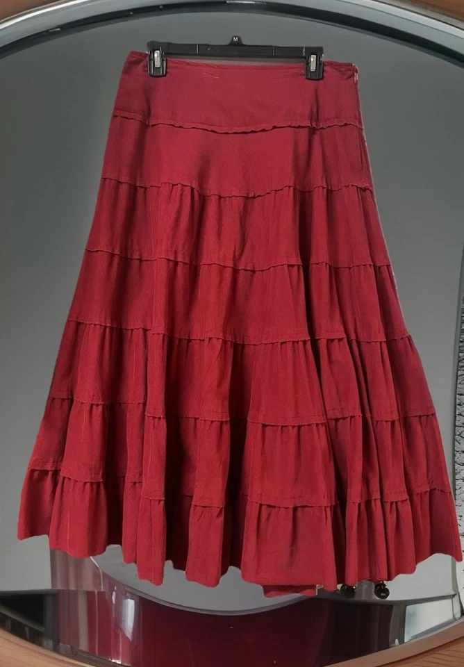 Falda De Colección April Cornell Línea A Talla Mediana Roja en Niveles Pana Bordes Crudos Cremallera Lateral Foto 2 de 4