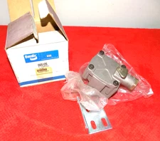 Bendix 065125 R-12 Universal Brake Relay Valve