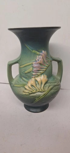 NICE Vintage Roseville Pottery Green Freesia Double Handled Vase 122-8" USA