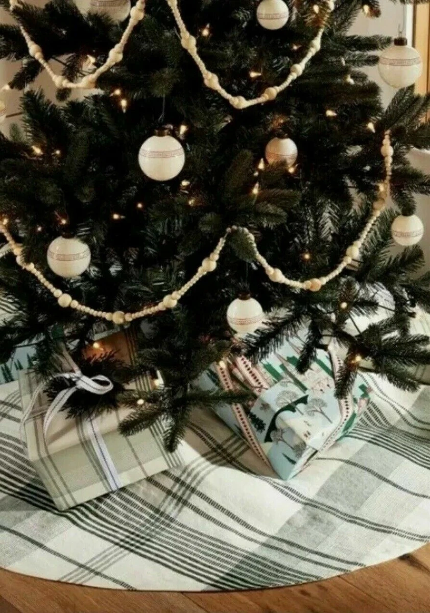 Black And White Plaid Christmas Tree