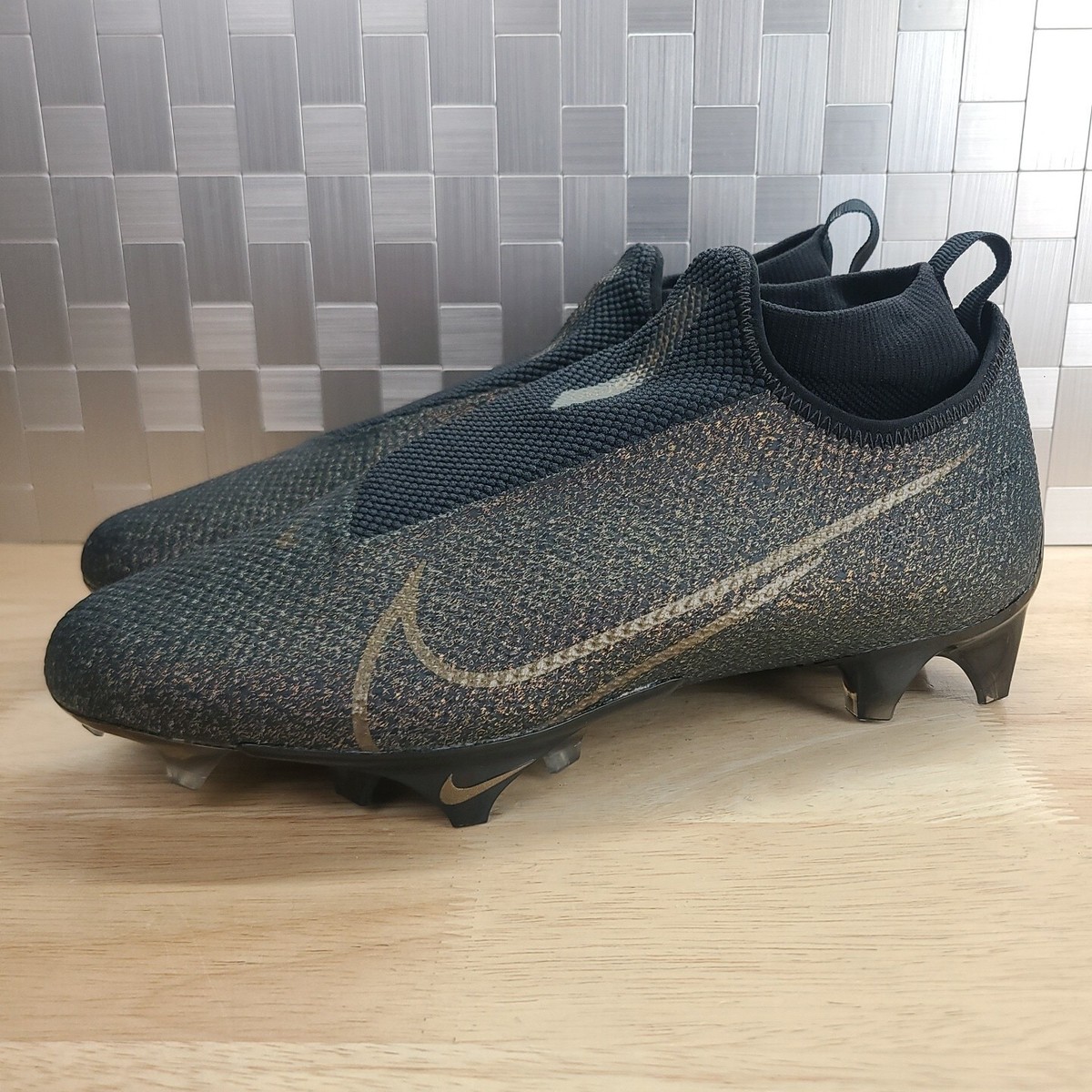Nike Vapor Edge Pro 360 Football Cleats Black Gold Size 7.5  display picture 3
