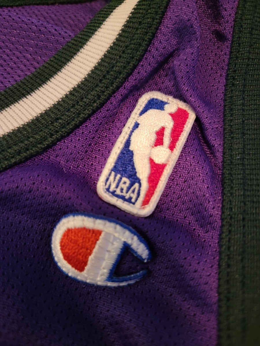 Champion NBA Jersey Milwaukee Bucks #42 Vin Baker sz 48 Champion NBA Jersey Milwaukee Bucks #42 Vin Baker sz 48