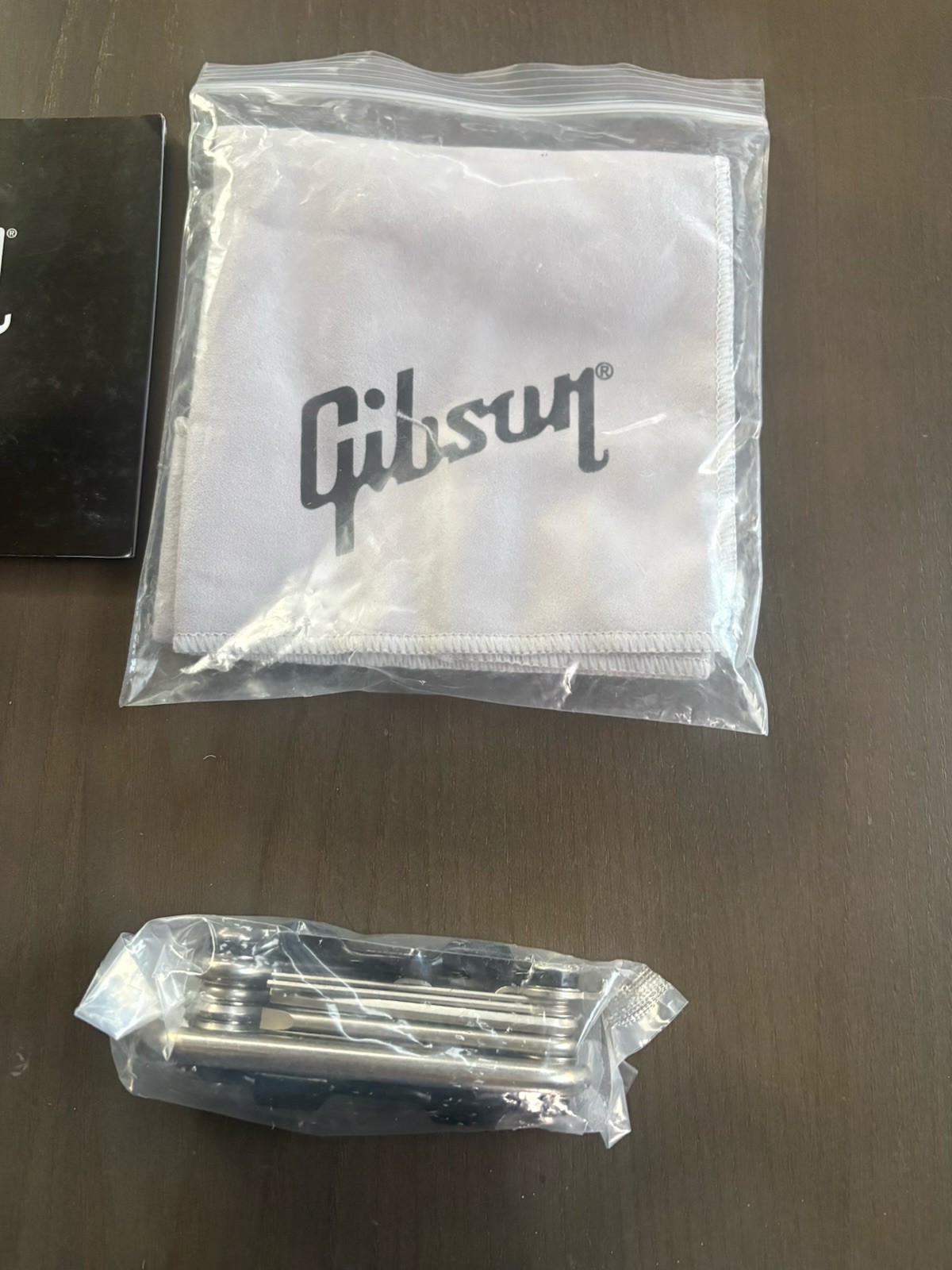 Gibson Strap Multiutensile Manuale Panno Checklist App Card Case Candy foto 5
