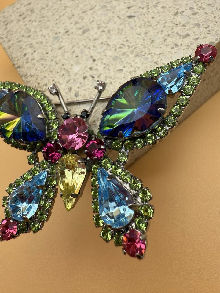 Butler & Wilson,signed Butterly Brooch, Vintage, Made In The UK.  - Image 4 of 4