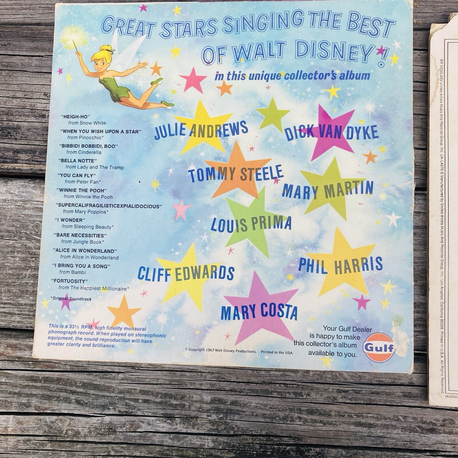 4 Vinyl LP 33 RPM Captain Kangaroo, 2 Chipmunks Albums, & Walt Disney Songs