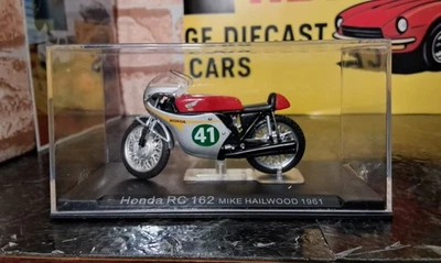 Deagostini IXO 1/24 Honda RC 162 - Mike Hailwood 1961 in Case - Image 1 of 4