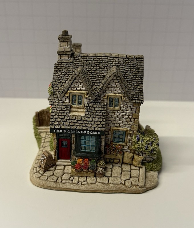 Vintage 1991 Lilliput Lane Limited The Greengrocers Cottage Retired
