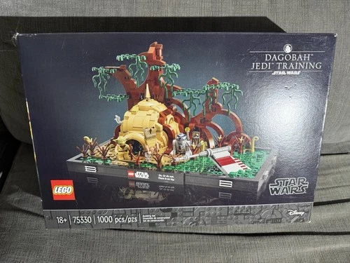 LEGO Star Wars: Dagobah Jedi Training Diorama (75330) Brand New Factory Sealed