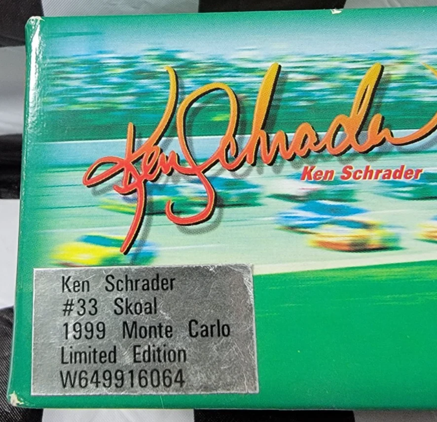 Action Ken Schrader #33 SKOAL Racing 1998 Chevy Monte Carlo 1:64 W649916064 - Image 2 of 4
