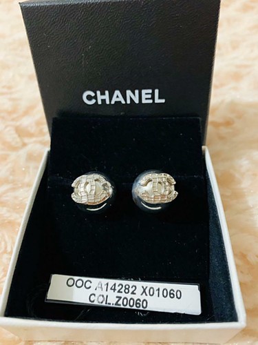 ¡Raro!! Pendientes CHANEL marca coco patrón matrasse presencia moderada con caja - Imagen 10 de 12