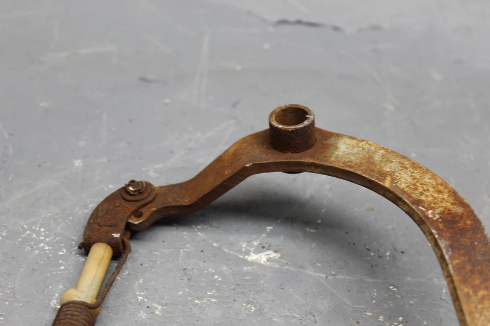 Yamaha XT125 1983 juego trasero derecho pedal freno 2Jx-27211-00-90 Foto 2 de 4