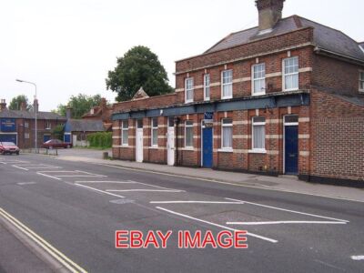 PHOTO  MYSTERY BUILDING - GOSPORT THIS BUILDING IS WITHIN A FEW YARDS OF THE 'WI