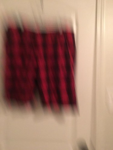 Carbon Men's Plaid Check Shorts Pockets Casual Size 36 Black Red - Picture 2 of 5