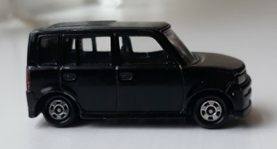 tomica toyota bb
