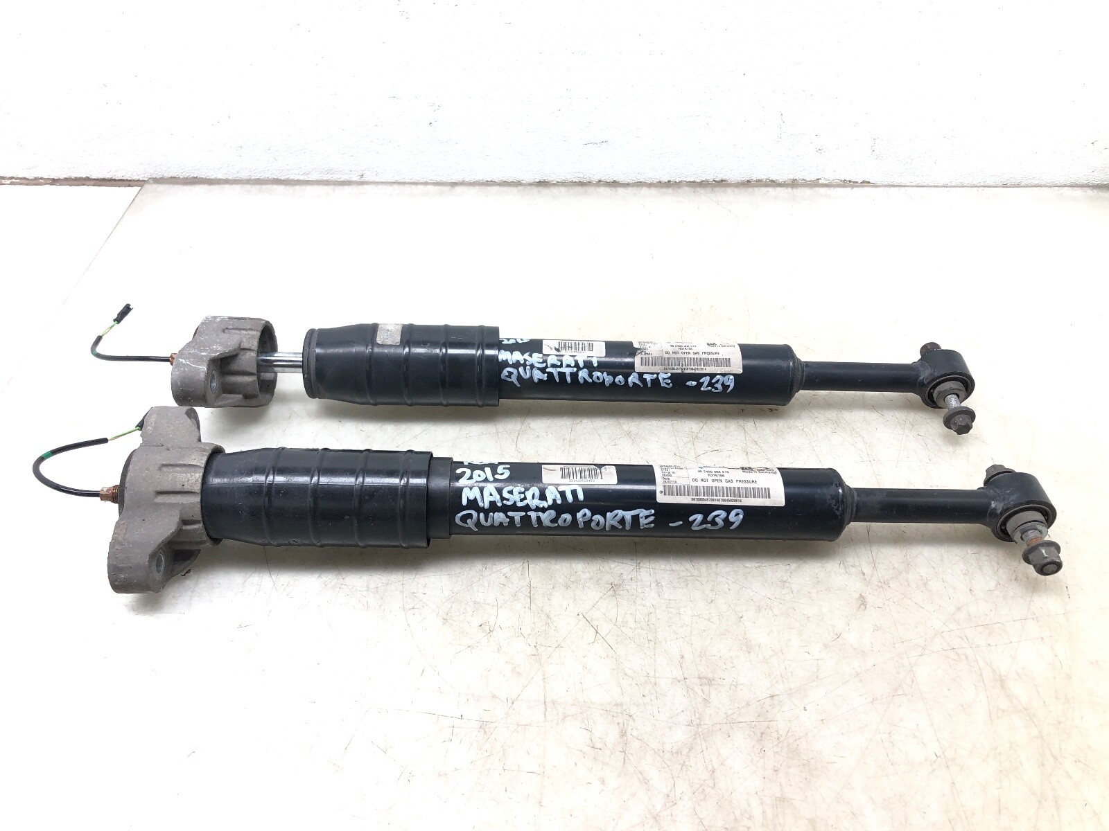 2014-2020 MASERATI QUATTROPORTE AWD REAR SHOCK STRUT ABSORBER SET X2 OEM.