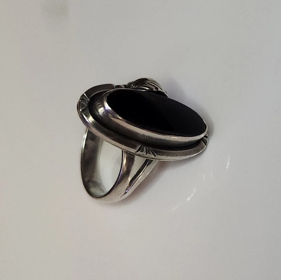 Anel de prata esterlina ônix preto designer mexicano vintage - Tamanho 8 - Imagem 3 de 4