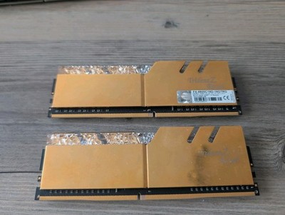 16 GB G.Skill Trident Z Royal| DDR4 4600 MHz | 2 x 8 GB | 12 Monate Gewähr.