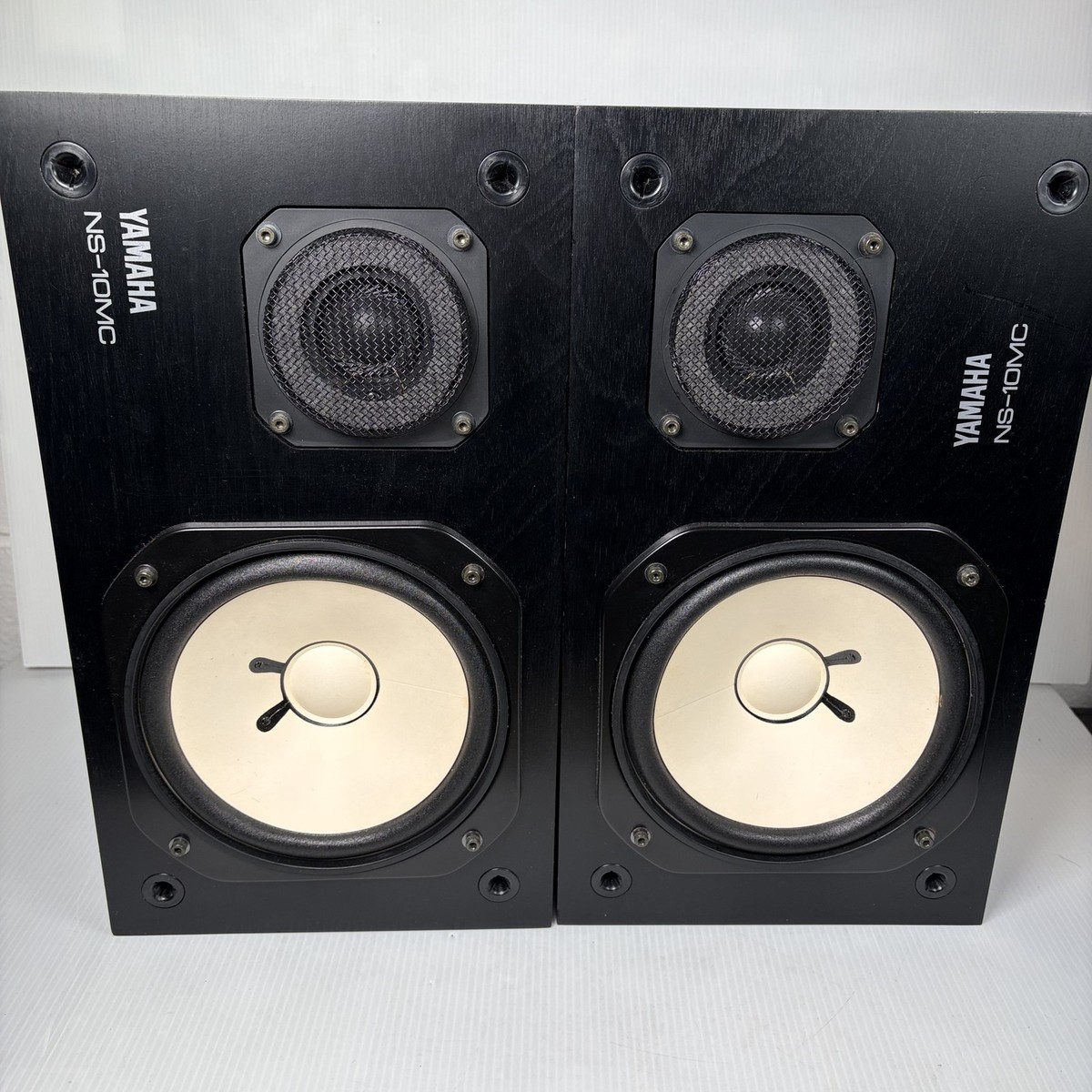 Vintage Yamaha NS-10MC 2-Way Stuido Monitor Bookshelf Speakers
