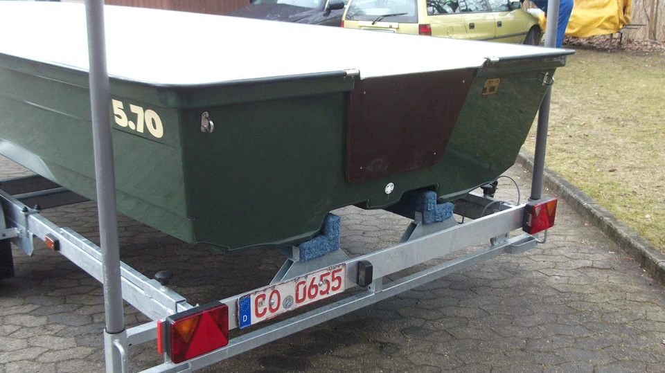 Ungarisches Katamaran Fischer/Angelboot, K-Maxxi XXL 5.7/2.1 - Bild 4 von 4