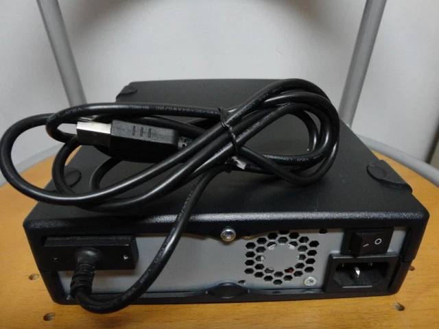 HP DW027A DW027-60005  STORAGEWORKS DAT72 USB EXTERNAL dw027-69201 393491-001 - Image 2 of 3